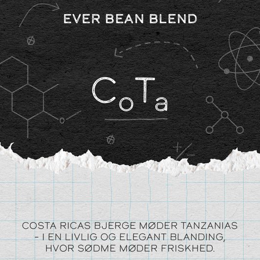 En etiket på en sort kaffeblanding med titlen "CoTa" fra EverBean har videnskabelige illustrationer. Teksten nedenfor beskriver denne bæredygtigt dyrkede blanding af Tanzania og Costa Rica som livlig, elegant og med en perfekt balance mellem sødme og friskhed.