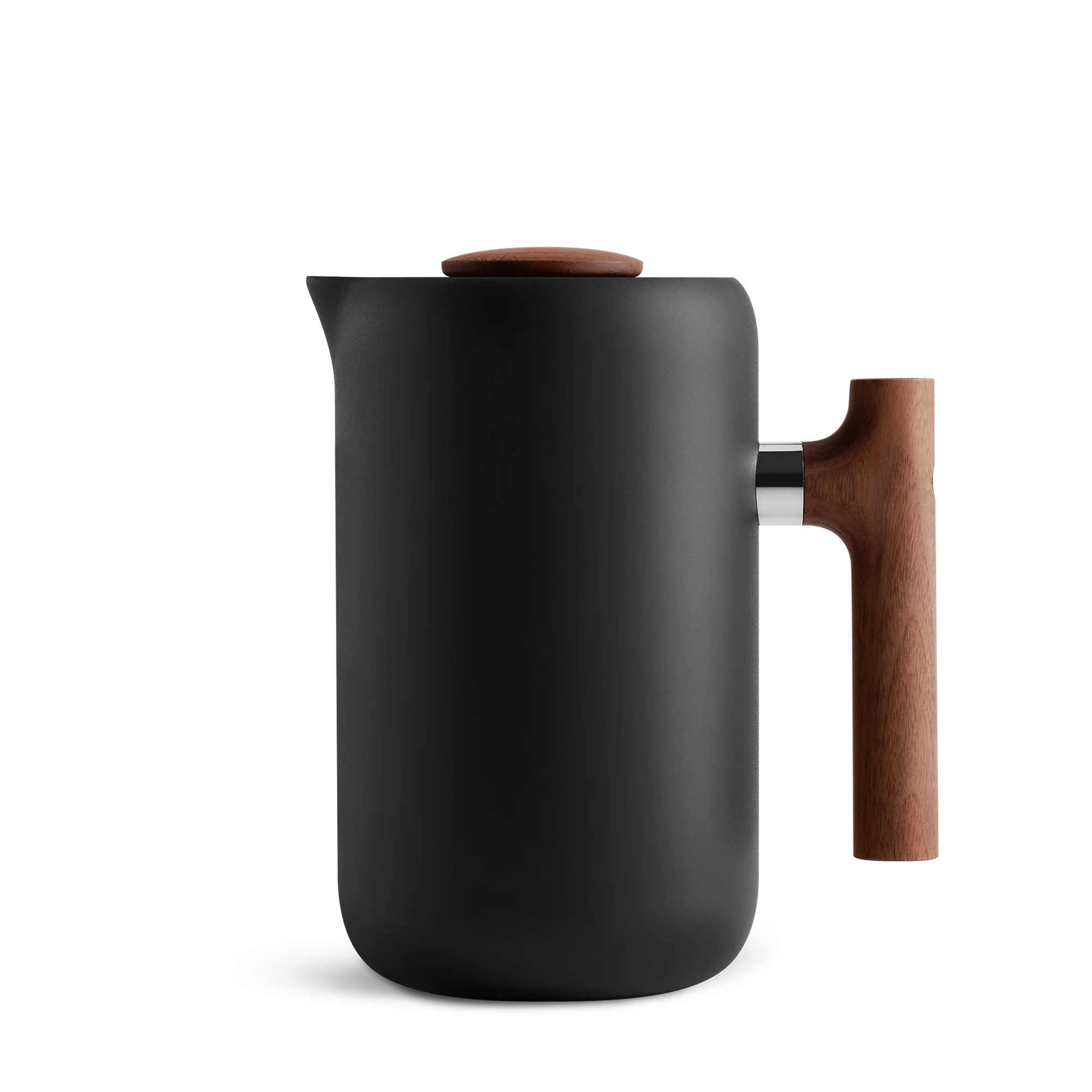 Fellow Clara French Press, Valnød er udstillet mod en sort baggrund, med et slankt og minimalistisk design med glatte kurver, en ren mat finish og vakuumisolerede vægge for at holde din kaffe perfekt varm.