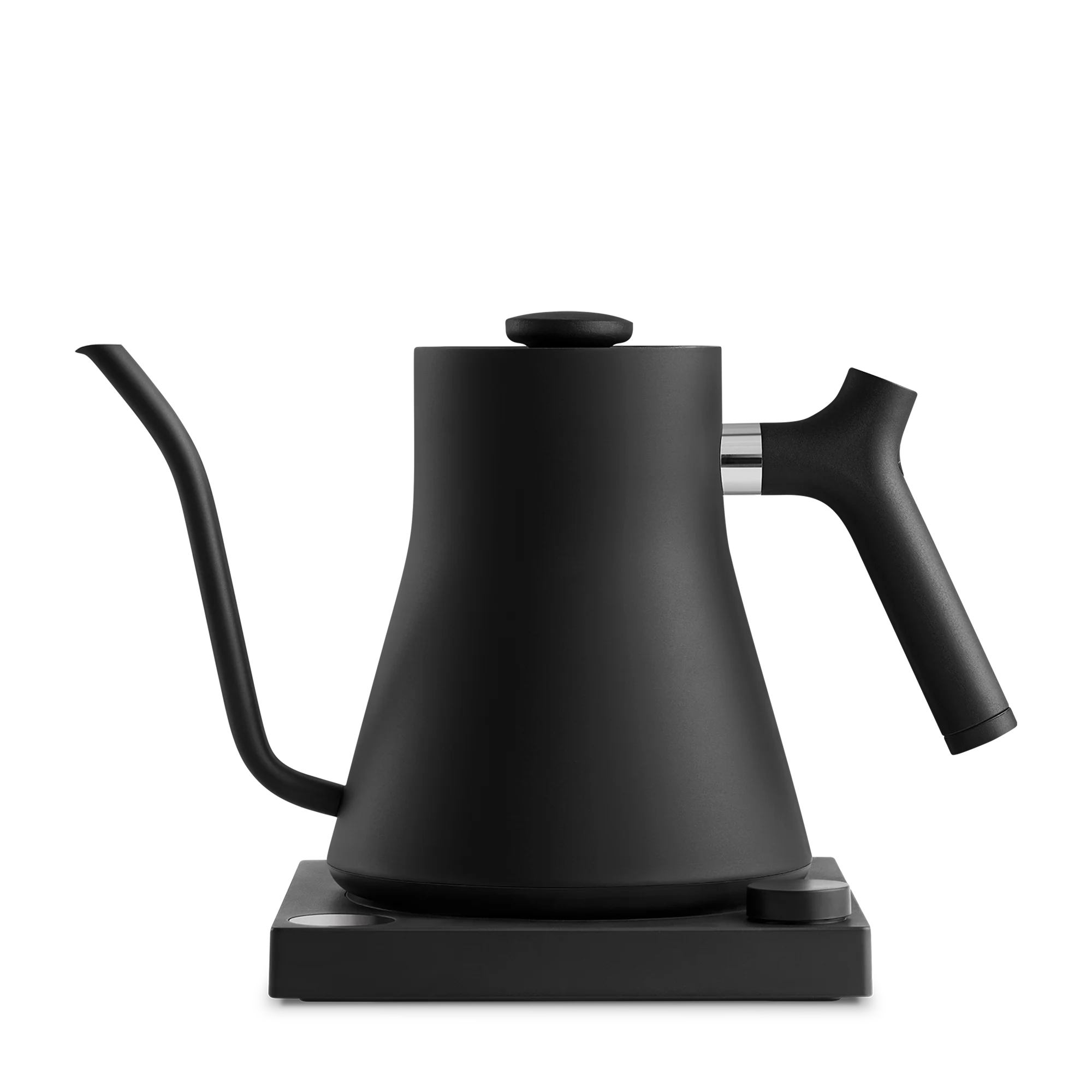 Fellow Stagg EKG 0,9 L elkedlen i elegant sort har en præcis svanehalsetud på en matchende base, med en minimalistisk mat finish og ergonomisk håndtag, perfekt til præcis ophældningsbrygning.